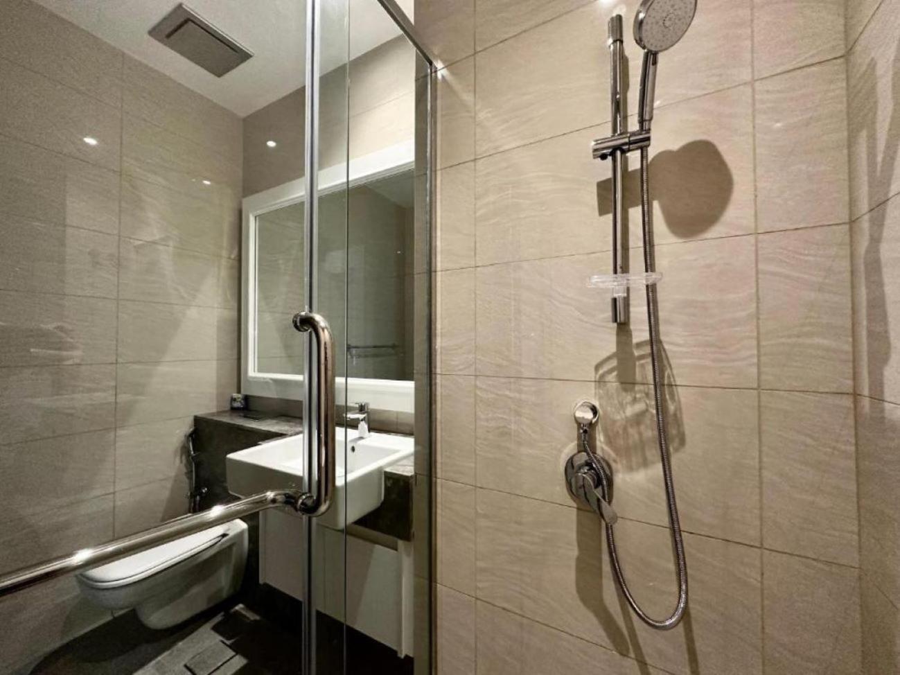 The Manor Klcc Serviced Apartment Куала-Лумпур Экстерьер фото