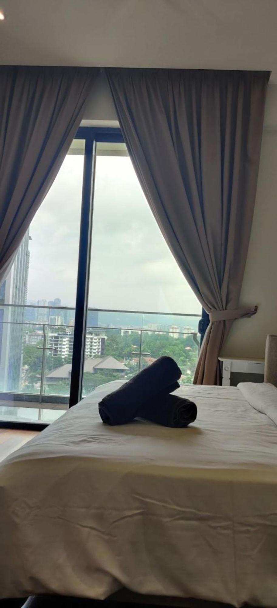 The Manor Klcc Serviced Apartment Куала-Лумпур Экстерьер фото